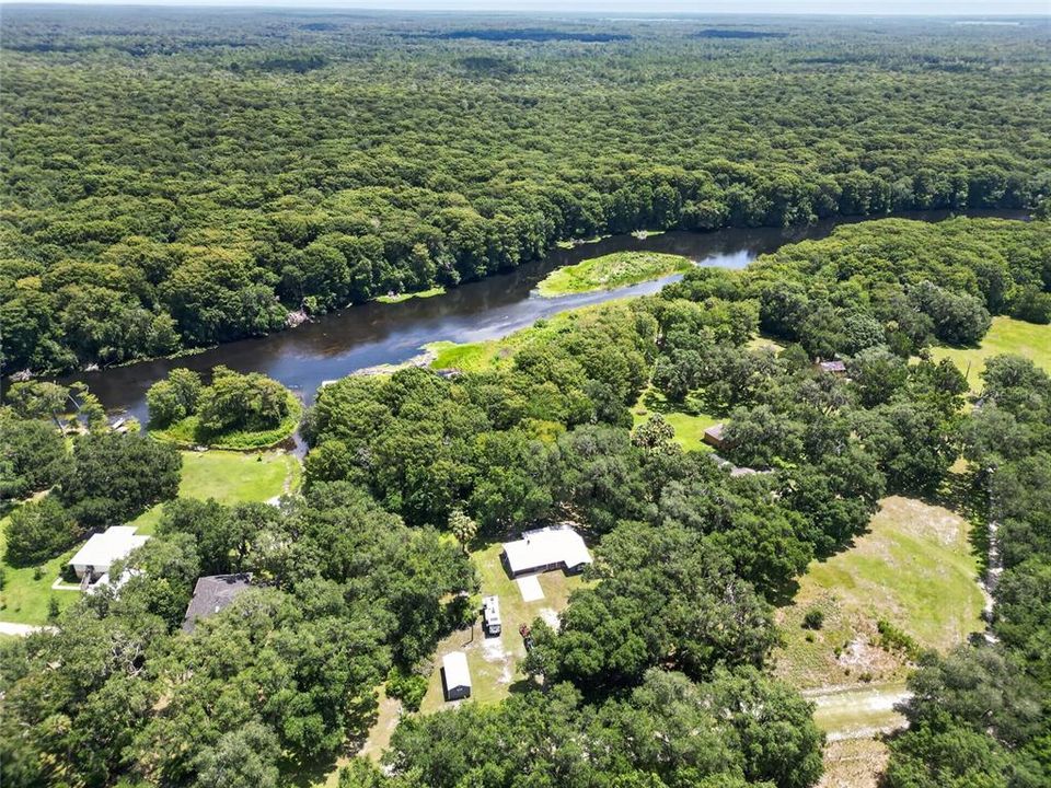 Под контрактом: $399,000 (2 спален, 2 ванн, 1239 Квадратных фут)