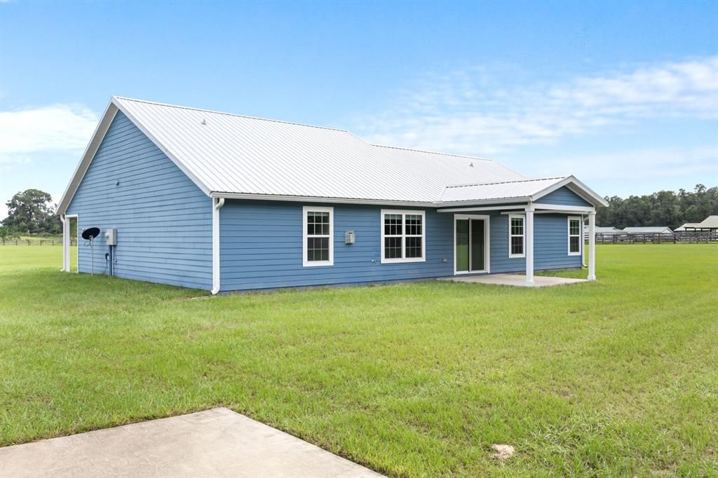 For Sale: $499,900 (3 beds, 2 baths, 1902 Square Feet)