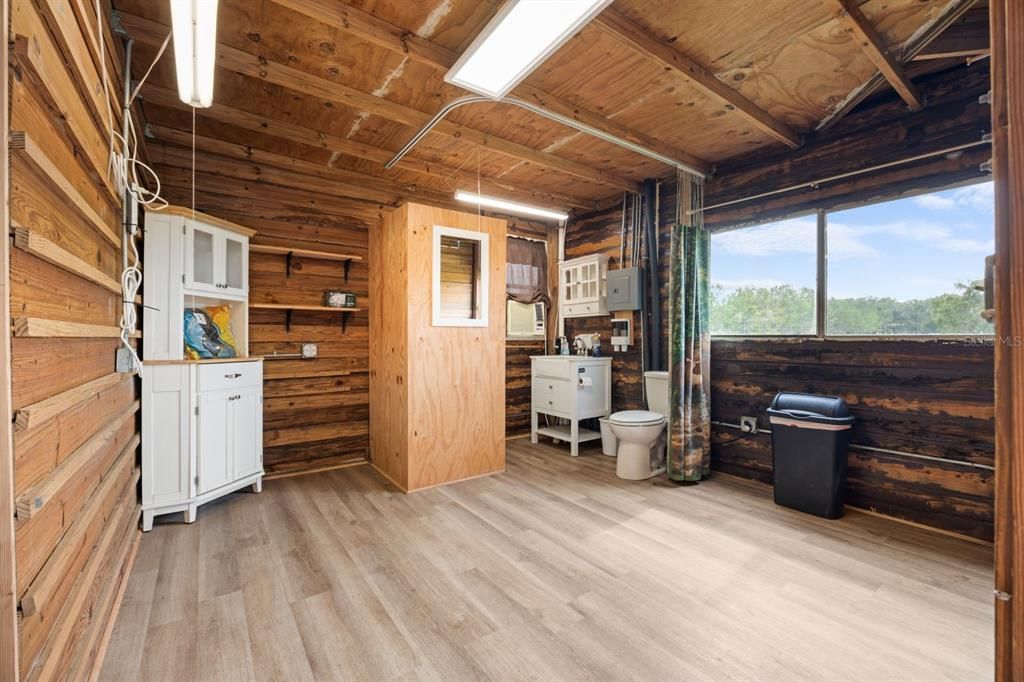 For Sale: $499,900 (3 beds, 2 baths, 1902 Square Feet)