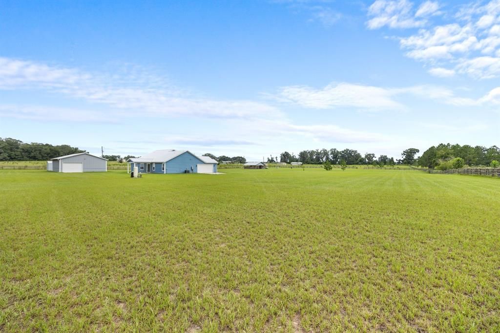 For Sale: $499,900 (3 beds, 2 baths, 1902 Square Feet)