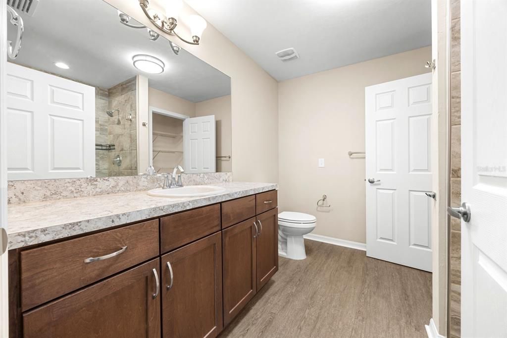 For Sale: $499,900 (3 beds, 2 baths, 1902 Square Feet)