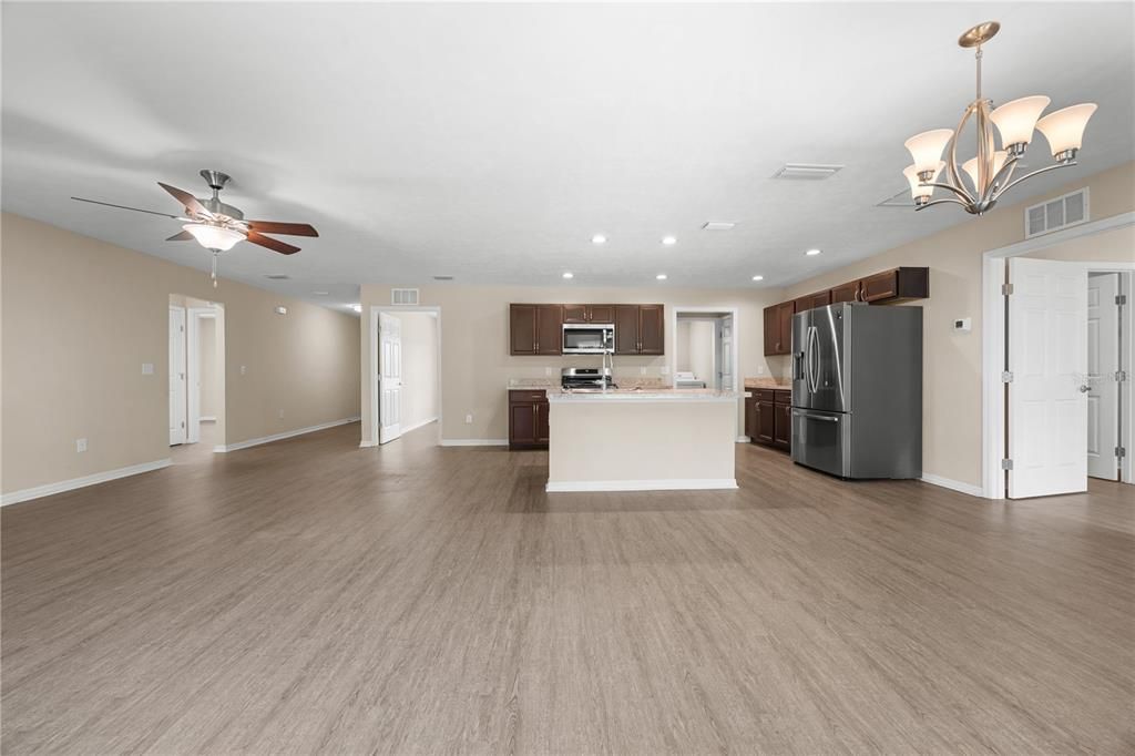 For Sale: $499,900 (3 beds, 2 baths, 1902 Square Feet)