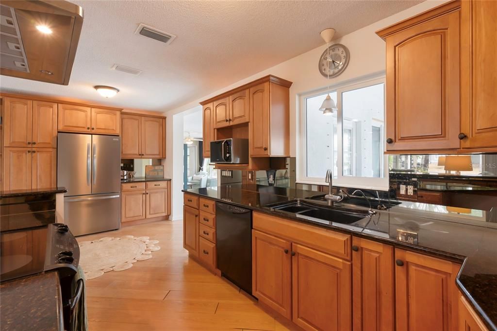 En Venta: $1,175,000 (3 camas, 2 baños, 1661 Pies cuadrados)