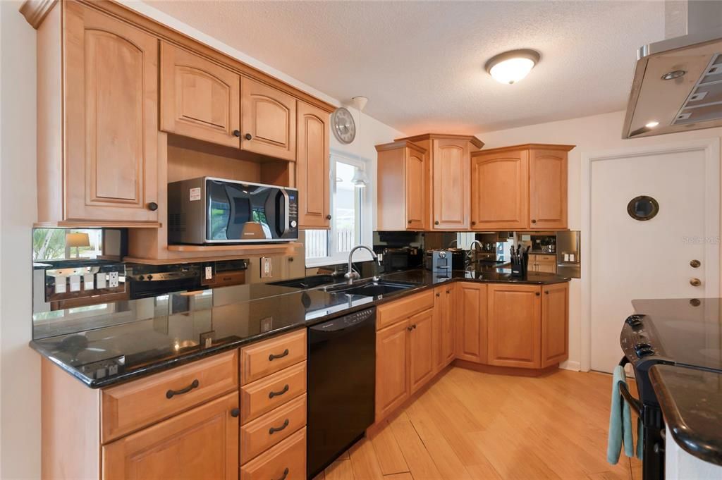 En Venta: $1,175,000 (3 camas, 2 baños, 1661 Pies cuadrados)
