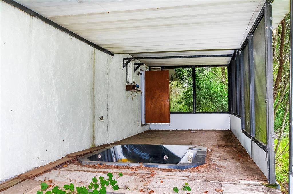 На продажу: $99,990 (4 спален, 3 ванн, 1687 Квадратных фут)