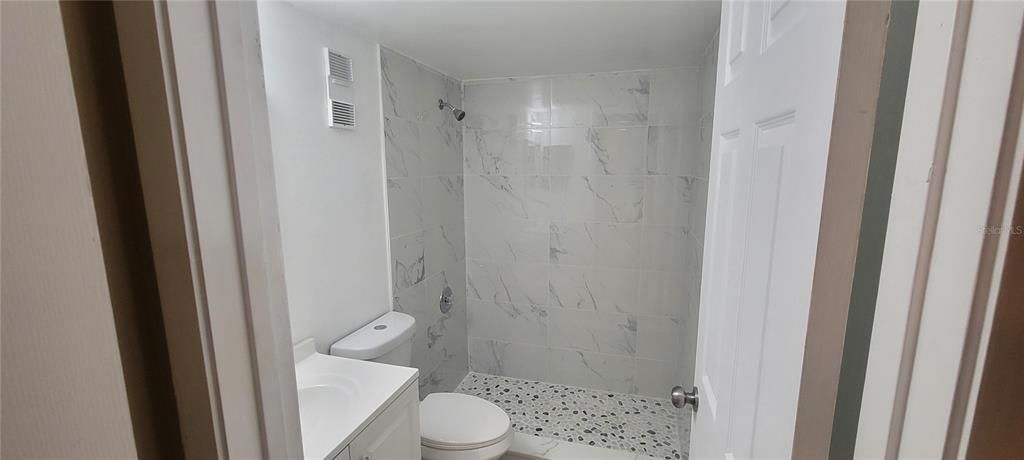 В аренду: $1,700 (2 спален, 2 ванн, 897 Квадратных фут)