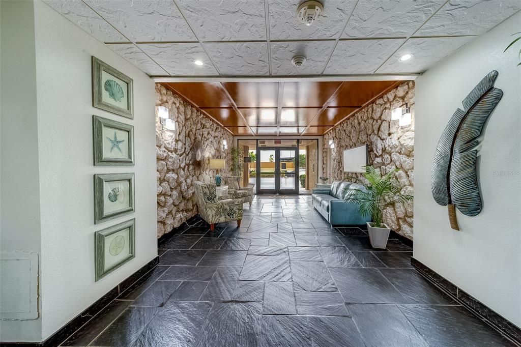 В аренду: $2,995 (1 спален, 1 ванн, 995 Квадратных фут)
