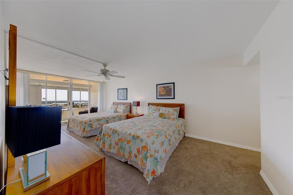 В аренду: $2,995 (1 спален, 1 ванн, 995 Квадратных фут)