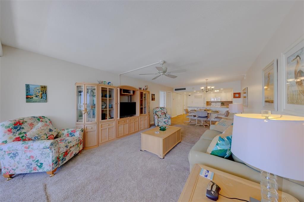 В аренду: $2,995 (1 спален, 1 ванн, 995 Квадратных фут)