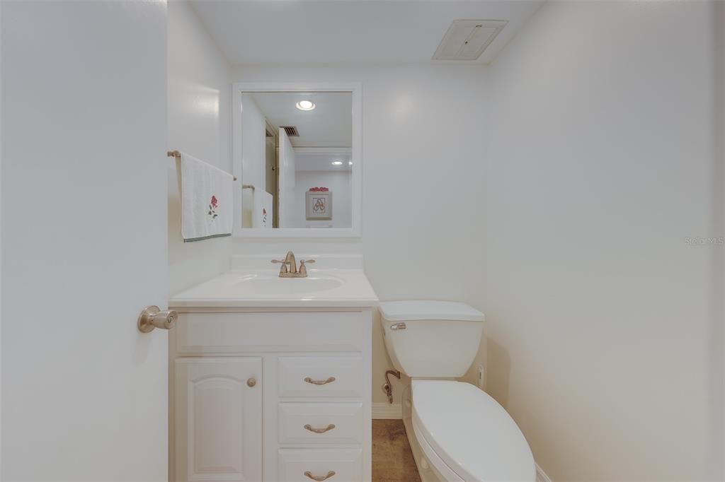 В аренду: $2,995 (1 спален, 1 ванн, 995 Квадратных фут)