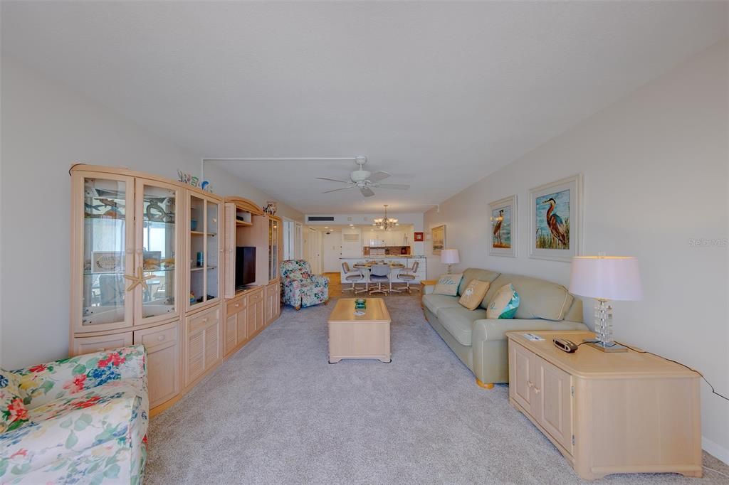 В аренду: $2,995 (1 спален, 1 ванн, 995 Квадратных фут)