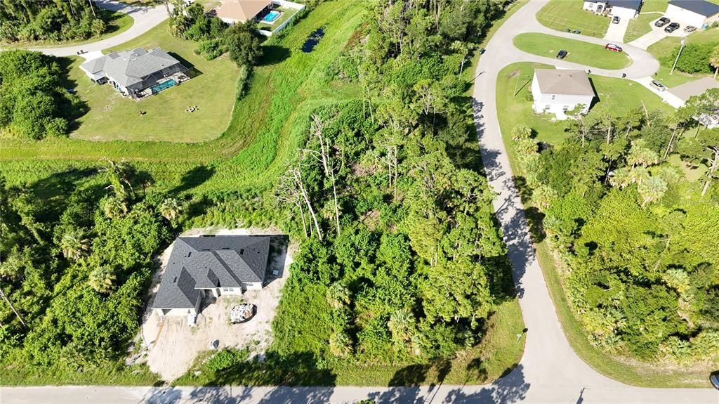 На продажу: $49,900 (0.68 acres)