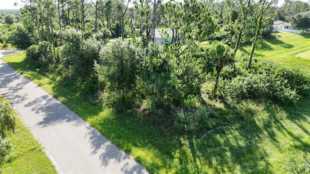 На продажу: $49,900 (0.68 acres)