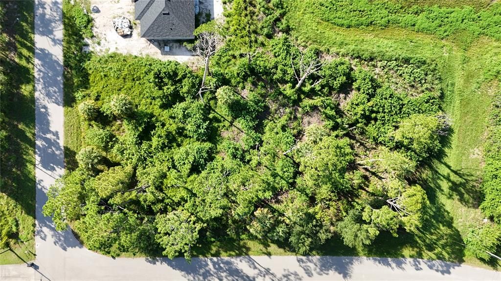 На продажу: $49,900 (0.68 acres)