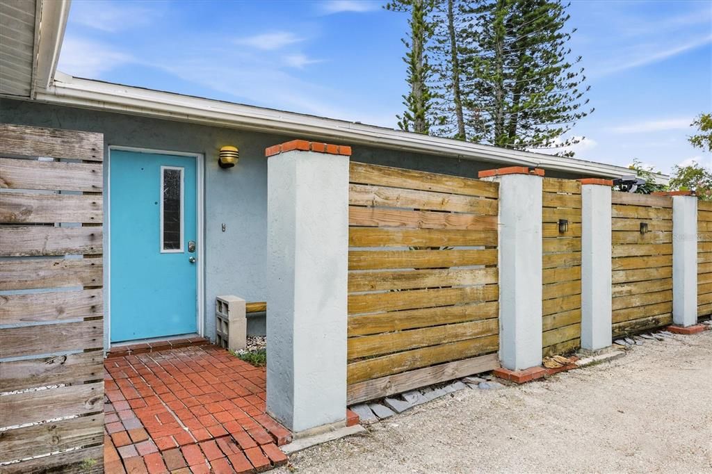 На продажу: $359,900 (4 спален, 2 ванн, 2085 Квадратных фут)
