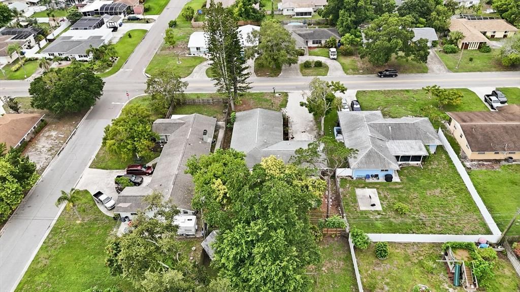 На продажу: $359,900 (4 спален, 2 ванн, 2085 Квадратных фут)