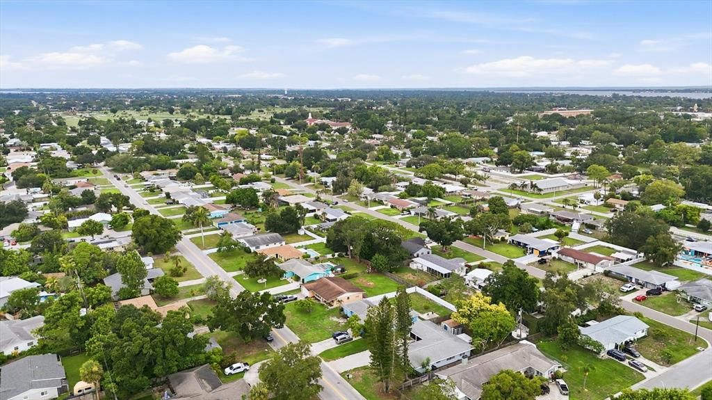 На продажу: $359,900 (4 спален, 2 ванн, 2085 Квадратных фут)