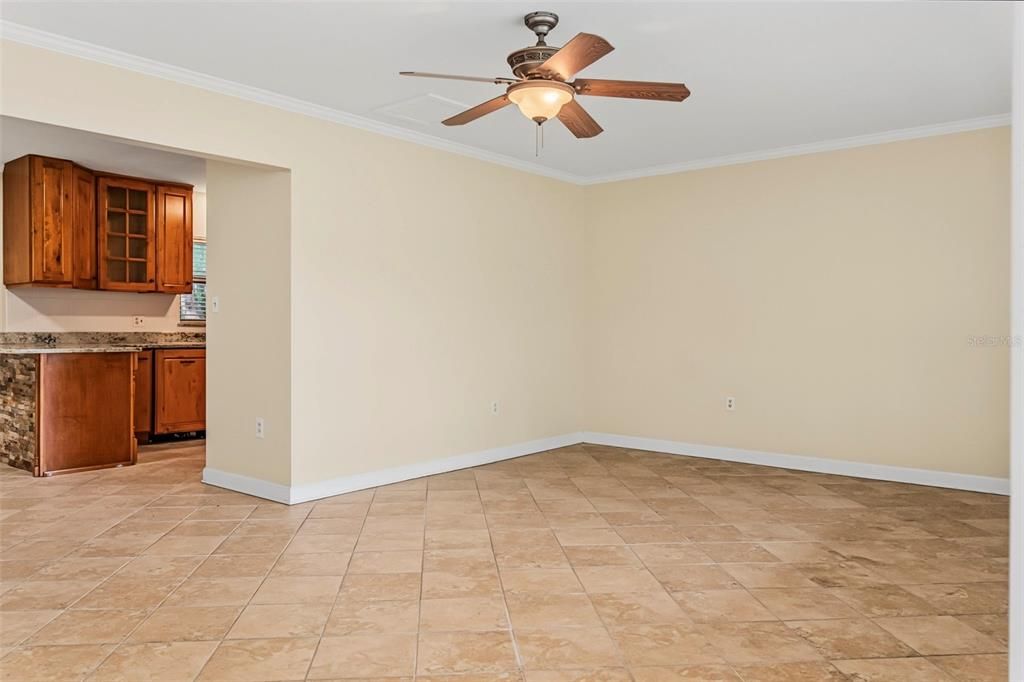 En Venta: $499,999 (3 camas, 2 baños, 1630 Pies cuadrados)