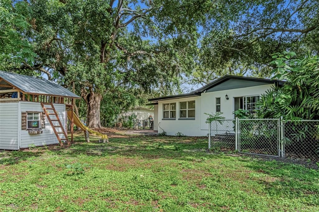 En Venta: $499,999 (3 camas, 2 baños, 1630 Pies cuadrados)
