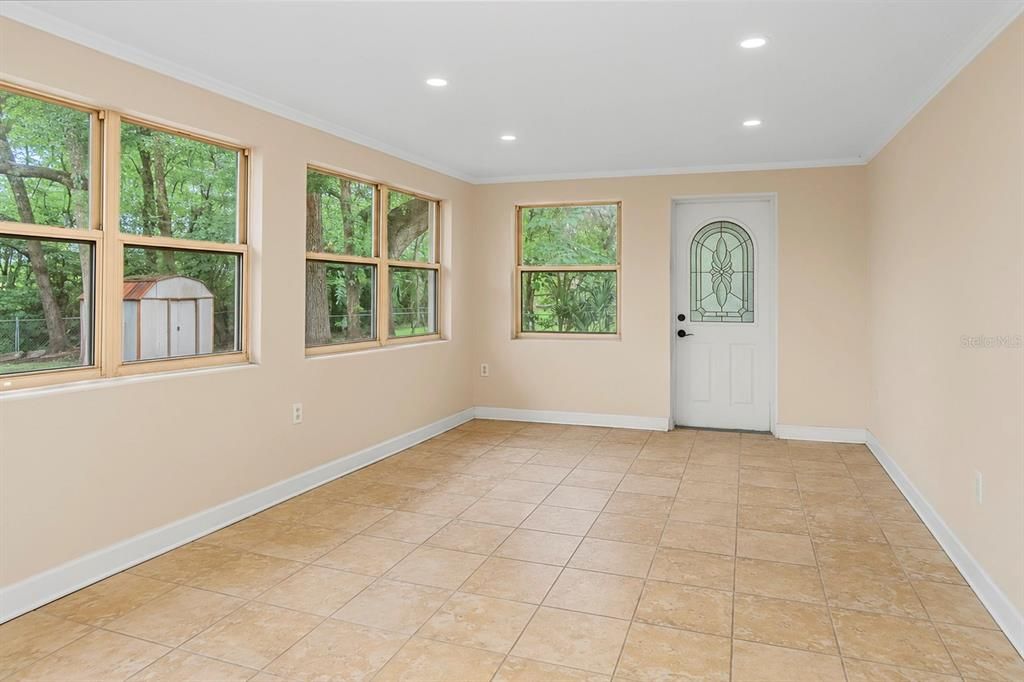 En Venta: $499,999 (3 camas, 2 baños, 1630 Pies cuadrados)