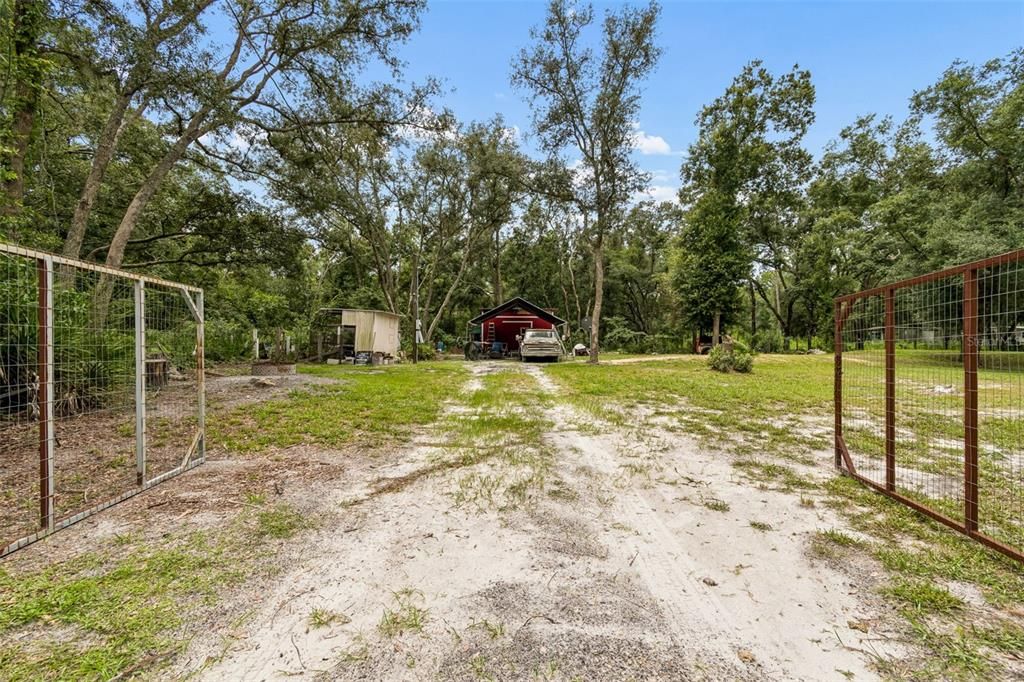 待售: $129,900 (0.70 acres)