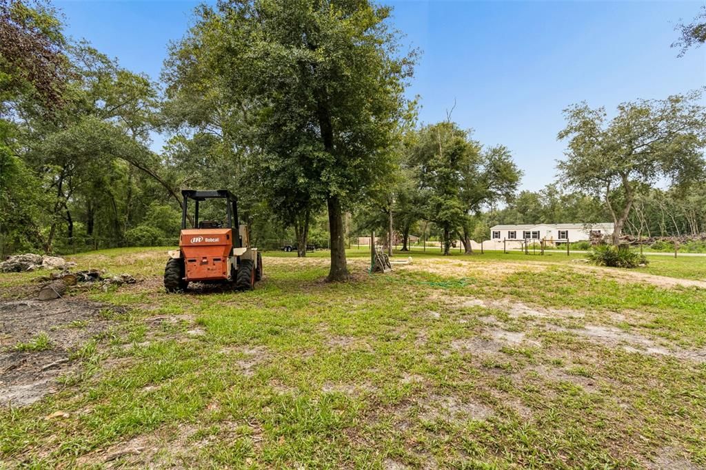 待售: $129,900 (0.70 acres)