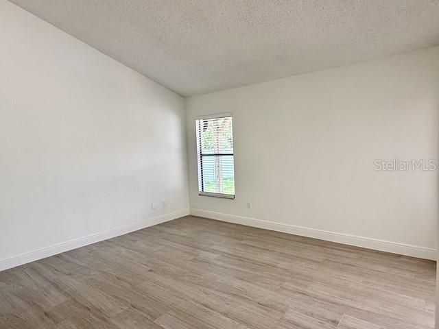 В аренду: $2,680 (3 спален, 2 ванн, 1677 Квадратных фут)