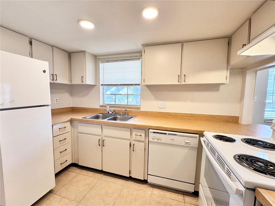 En Venta: $129,000 (1 camas, 1 baños, 735 Pies cuadrados)