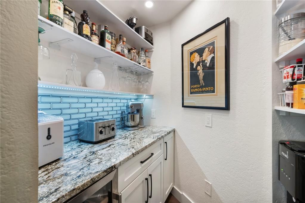 For Sale: $659,000 (3 beds, 2 baths, 2267 Square Feet)