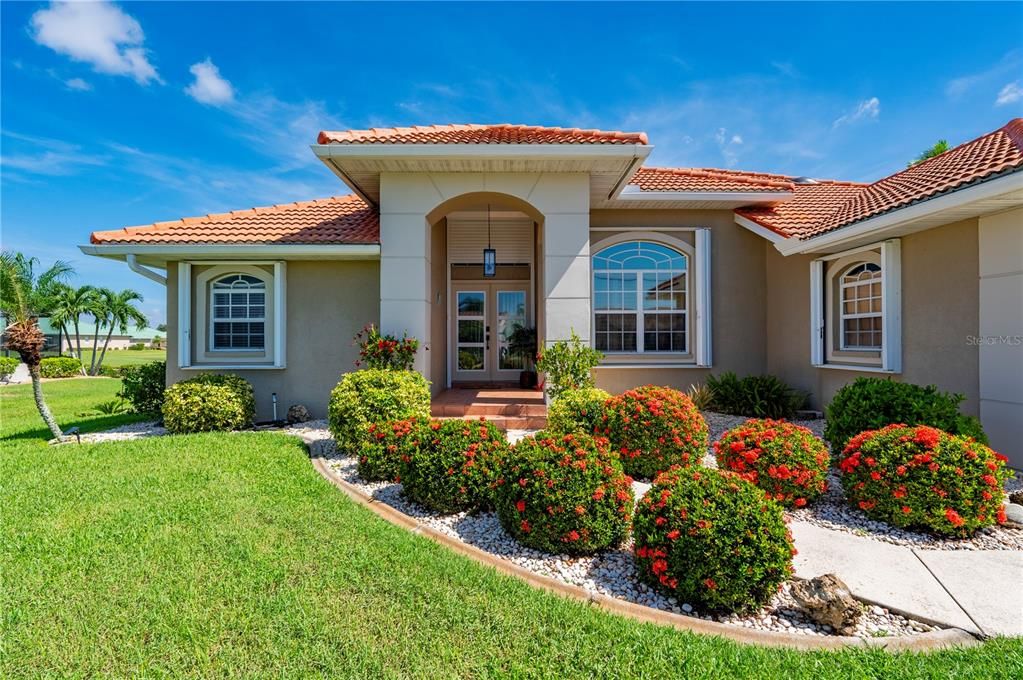 For Sale: $659,000 (3 beds, 2 baths, 2267 Square Feet)