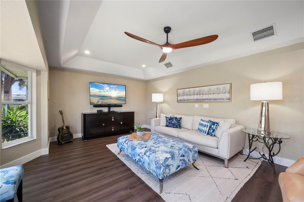 For Sale: $659,000 (3 beds, 2 baths, 2267 Square Feet)
