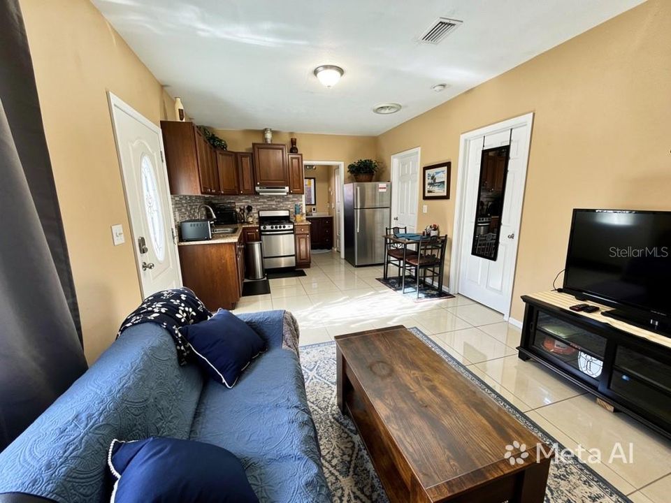 В аренду: $1,800 (2 спален, 1 ванн, 624 Квадратных фут)