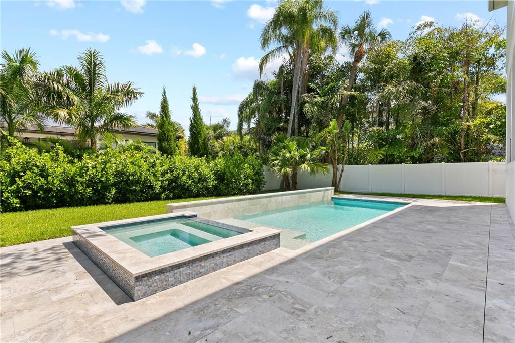 En Venta: $3,499,000 (5 camas, 5 baños, 5693 Pies cuadrados)