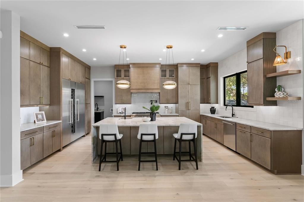 En Venta: $3,499,000 (5 camas, 5 baños, 5693 Pies cuadrados)