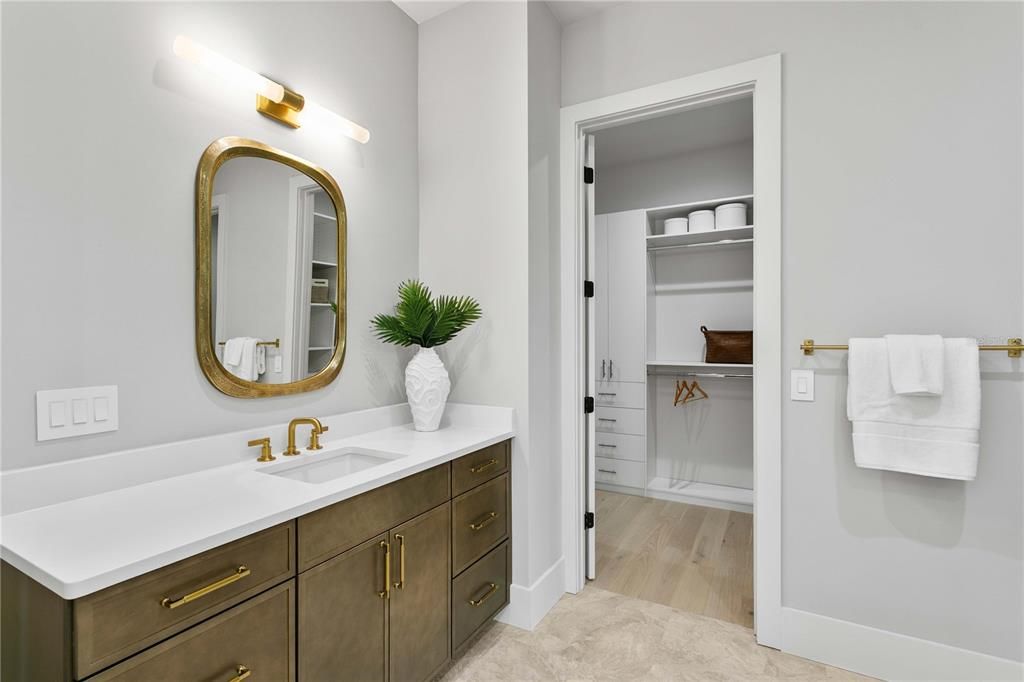 En Venta: $3,499,000 (5 camas, 5 baños, 5693 Pies cuadrados)