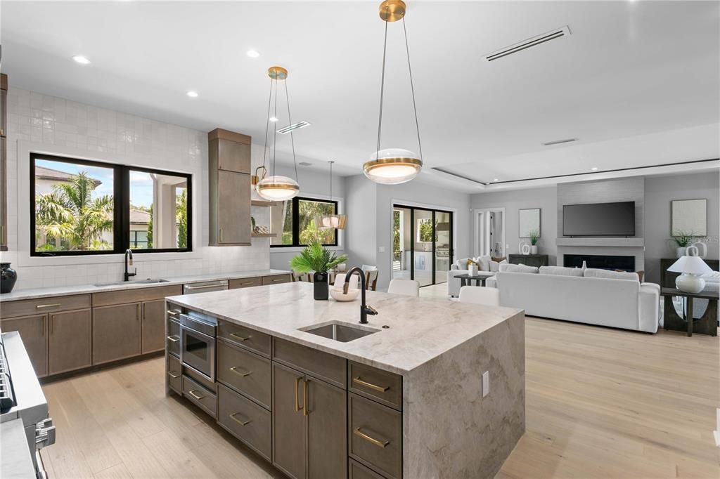 En Venta: $3,499,000 (5 camas, 5 baños, 5693 Pies cuadrados)