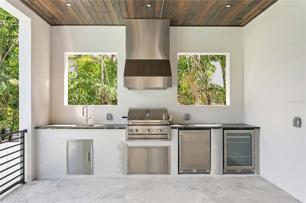En Venta: $3,499,000 (5 camas, 5 baños, 5693 Pies cuadrados)