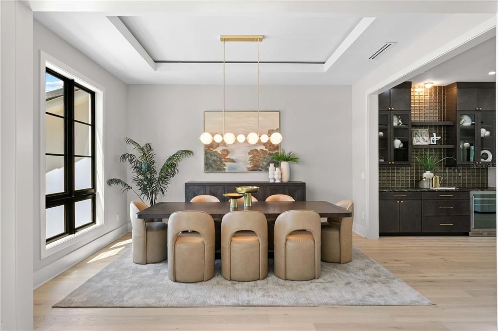 En Venta: $3,499,000 (5 camas, 5 baños, 5693 Pies cuadrados)
