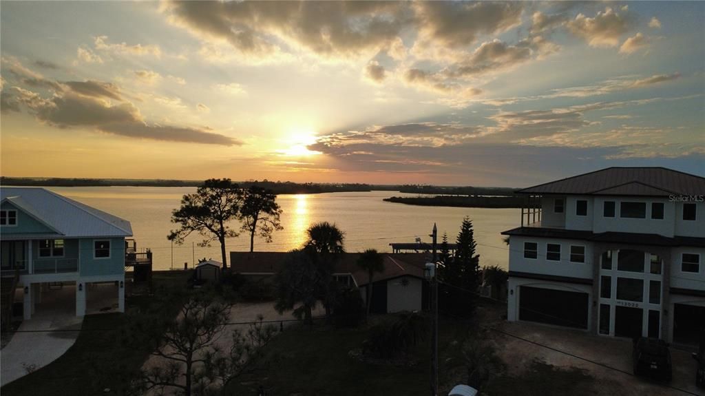 For Sale: $400,000 (0.81 acres)