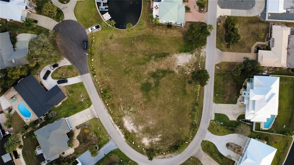 For Sale: $400,000 (0.81 acres)