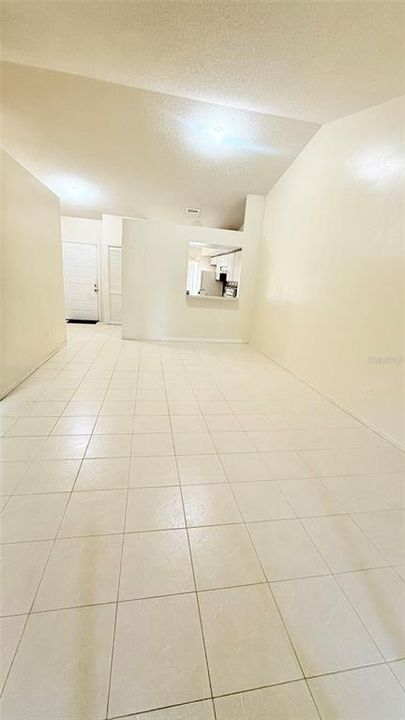 В аренду: $1,950 (3 спален, 2 ванн, 1109 Квадратных фут)