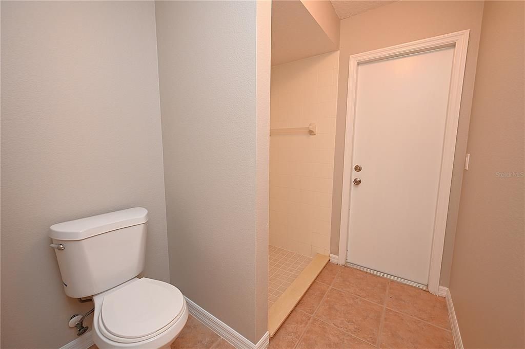 В аренду: $2,560 (4 спален, 3 ванн, 2359 Квадратных фут)