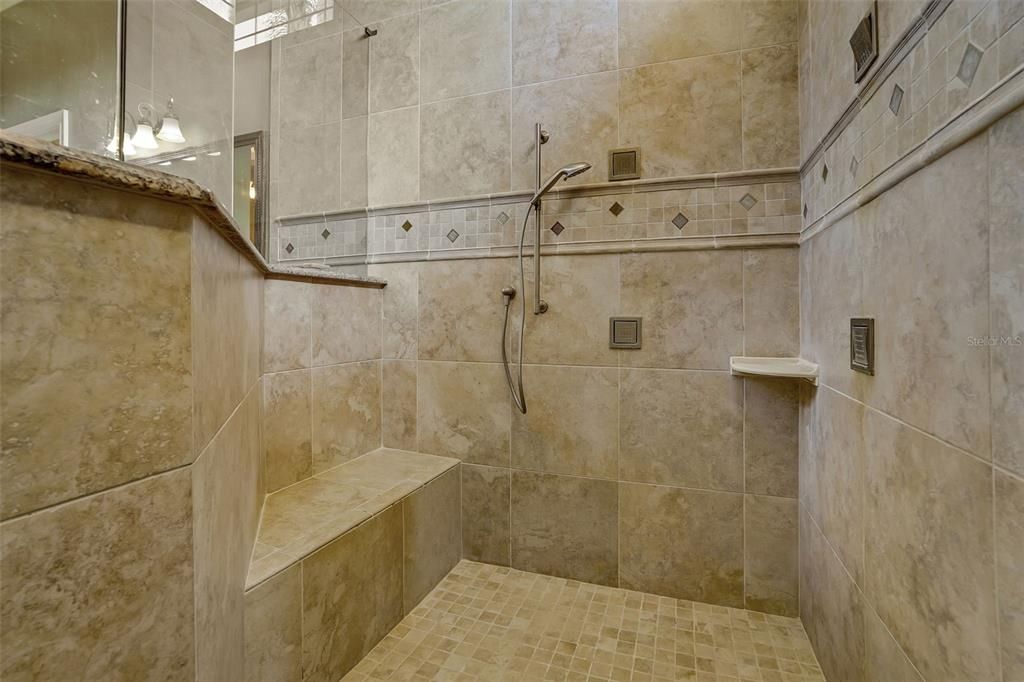 For Sale: $1,690,000 (4 beds, 4 baths, 4781 Square Feet)