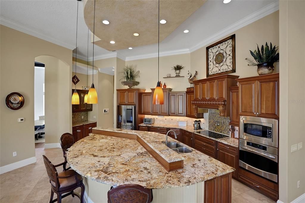 For Sale: $1,690,000 (4 beds, 4 baths, 4781 Square Feet)