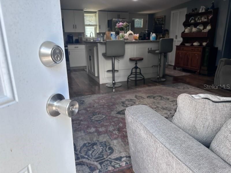 For Sale: $125,000 (2 beds, 1 baths, 1344 Square Feet)