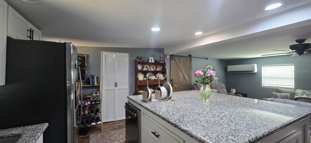 For Sale: $125,000 (2 beds, 1 baths, 1344 Square Feet)