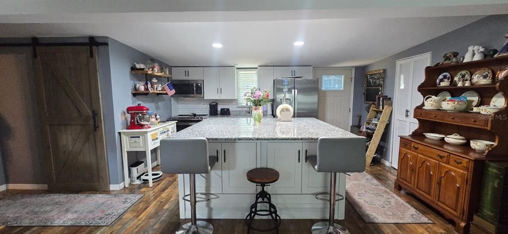 For Sale: $125,000 (2 beds, 1 baths, 1344 Square Feet)