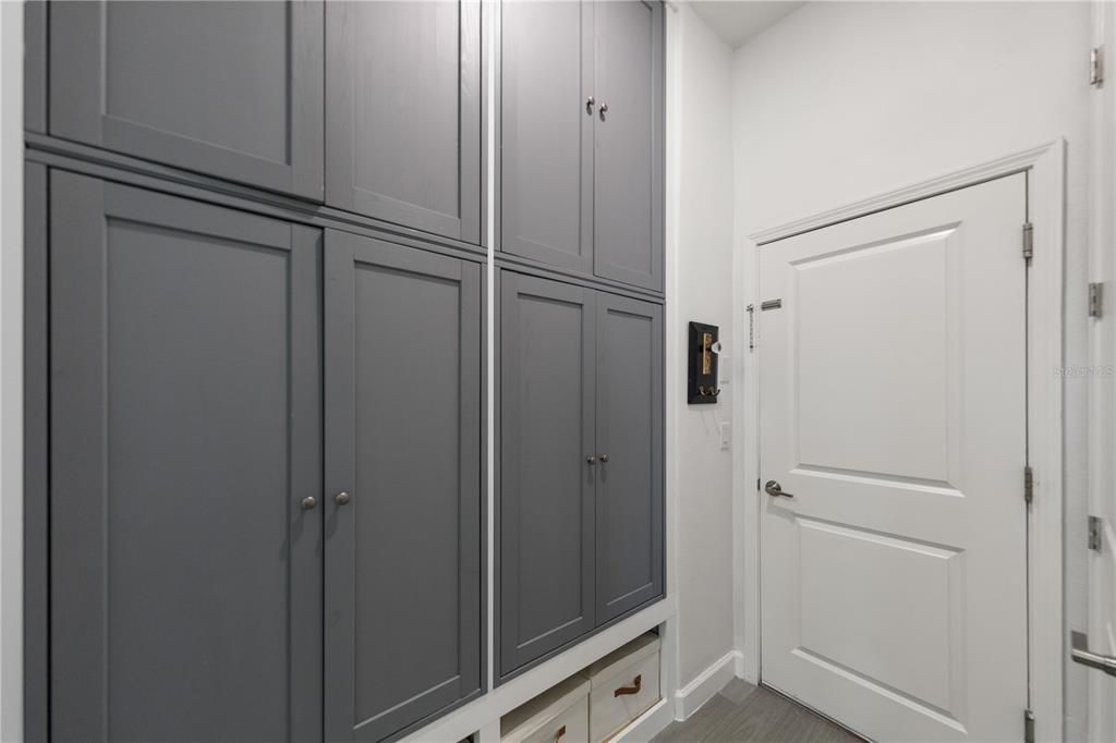 En Venta: $483,000 (3 camas, 2 baños, 2387 Pies cuadrados)