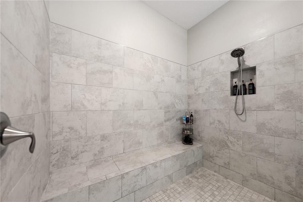 En Venta: $483,000 (3 camas, 2 baños, 2387 Pies cuadrados)