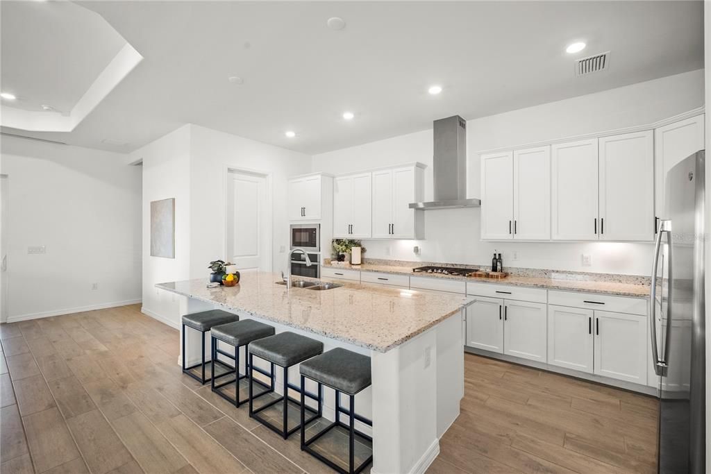 En Venta: $499,000 (3 camas, 3 baños, 2246 Pies cuadrados)